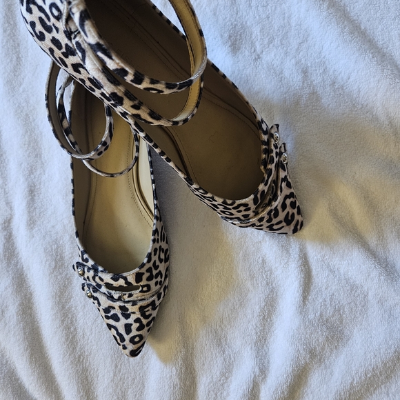 Marc Fisher Leopard Print Shoes - Women - Size 10 - Picture 6 of 7